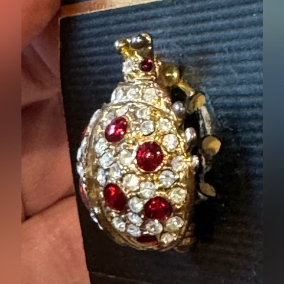 2 Lilylin Brooches—1 Apple 1 lady Bug. Lady bug has 1 jewel missing. See Pics - Picture 6 of 6